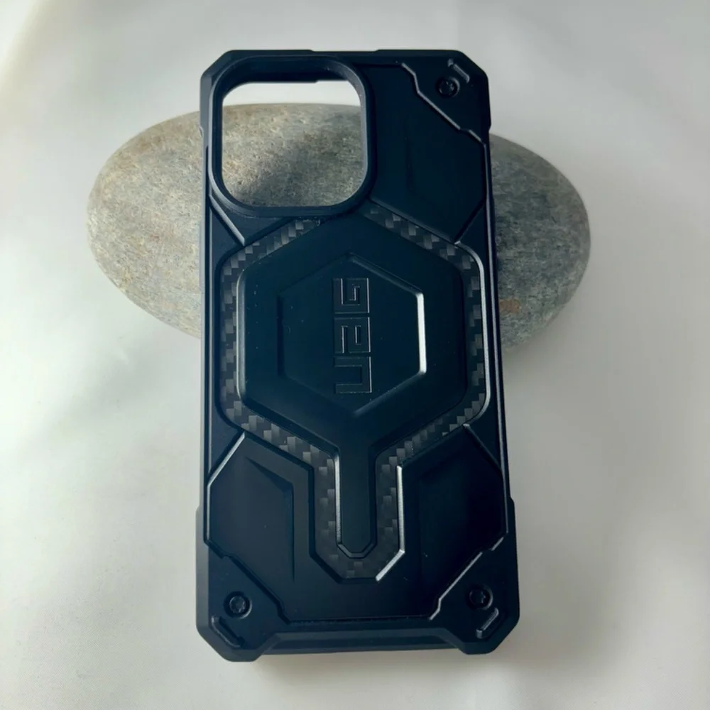 UAG - Monarch Pro Series Case with Magsafe for Apple iPhone 15 Pro Max - Carbon